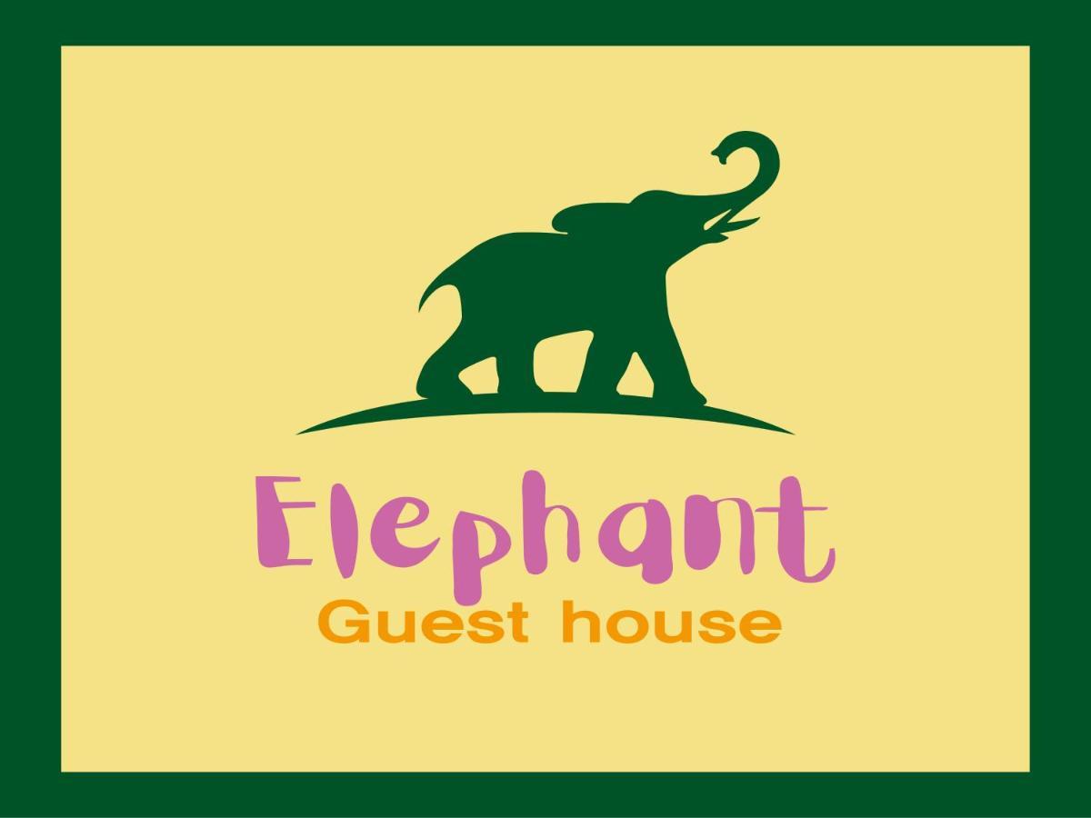 Elephant Hostel Nampo Busan Buitenkant foto